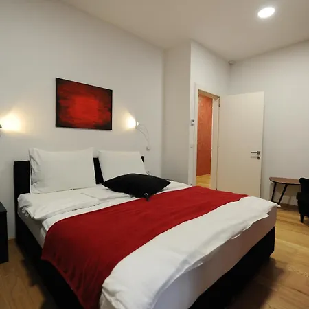 Argo Apartment