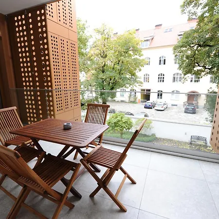 Argo Apartment